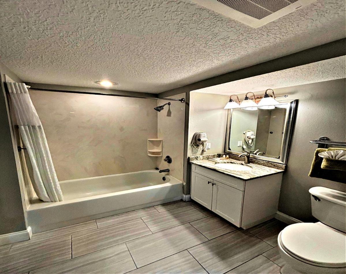 Vacation In Comfort And Luxury - 3 Bedroom Direct Oceanfront - Wyndham Ocean Walk Resort 2425 Daytona Beach Esterno foto